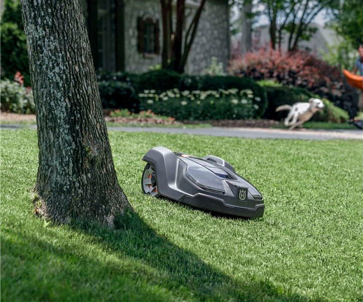 Robotic Lawn Mowers – Automowers for the picture-perfect yard!